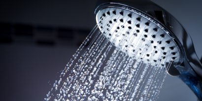 Showerhead ejecting water